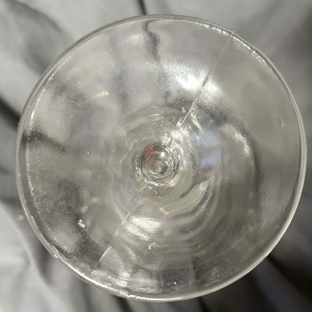 Glass - Picture 3 of 3